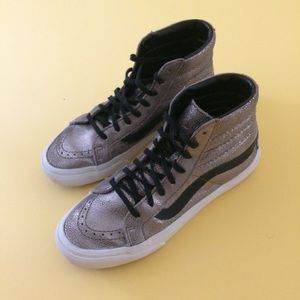 Women’s size 6 gold vans sk8 hi